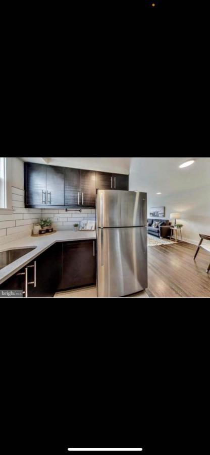 Lovely 1-Bedroom Rental Unit With Free Parking واشنطن المظهر الخارجي الصورة